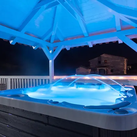 Mit Jacuzzi, Garten Und Parkplatz Apartment