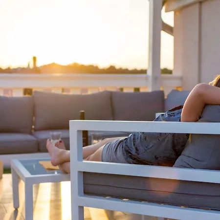 Mit Jacuzzi, Garten Und Parkplatz Apartment Liznjan